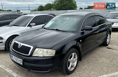Skoda Superb  2005