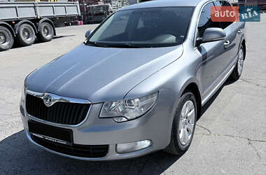 Skoda Superb 2011