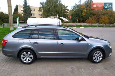 Skoda Superb  2011