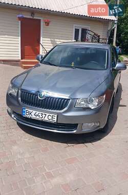 Skoda Superb  2010