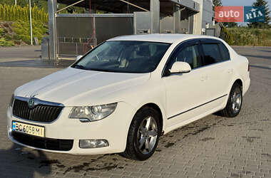 Skoda Superb 2011