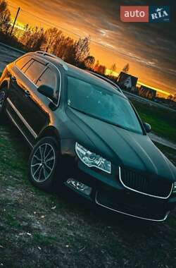 Skoda Superb  2010