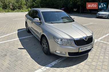 Skoda Superb  2009