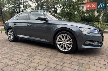 Skoda Superb  2020