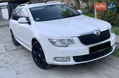 Skoda Superb  2011