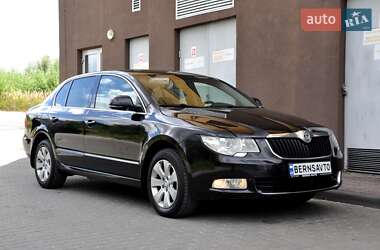 Skoda Superb  2011