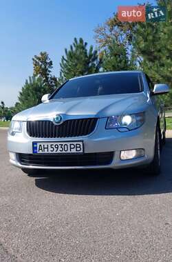 Skoda Superb  2012