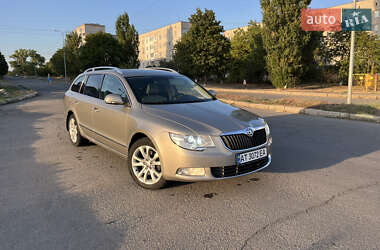 Skoda Superb  2011