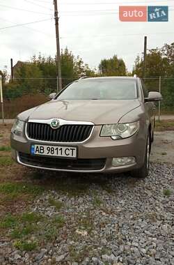 Skoda Superb  2011