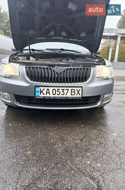 Skoda Superb  2012