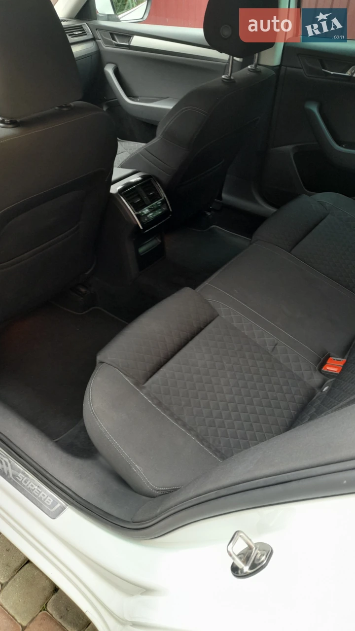 2016 Skoda Superb - мініатюра 5
