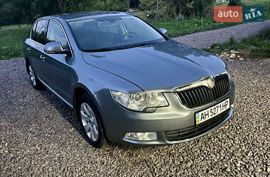 Skoda Superb  2012