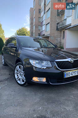 Skoda Superb  2011