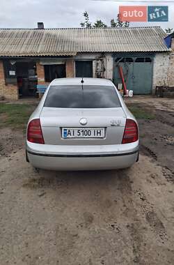 Skoda Superb  2004