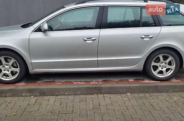 Skoda Superb  2012