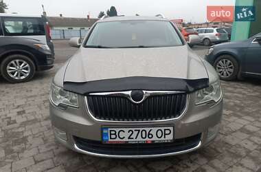 Skoda Superb  2010