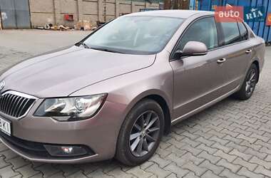 Skoda Superb  2014