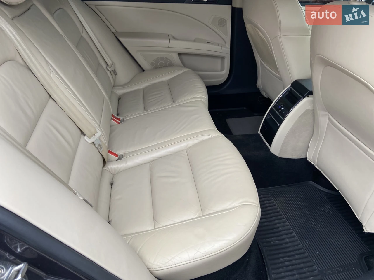2011 Skoda Superb - мініатюра 2