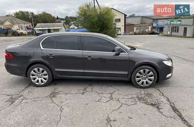 Skoda Superb  2011
