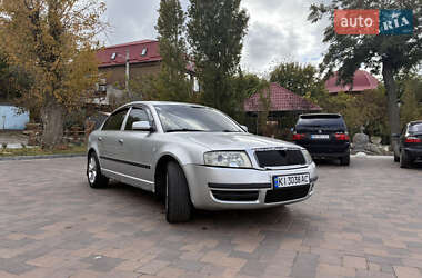 Skoda Superb  2004