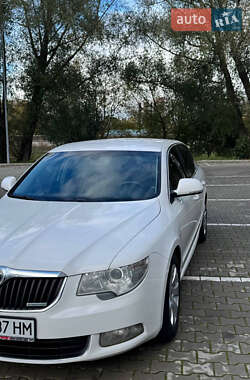 Skoda Superb  2012