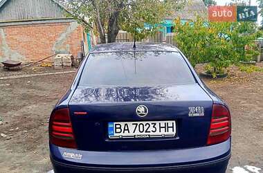 Skoda Superb  2003