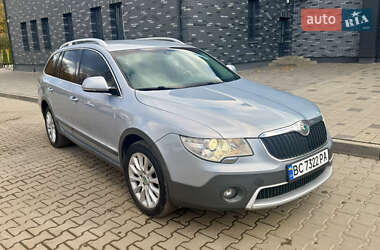 Skoda Superb  2012