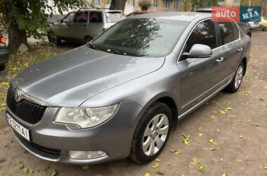 Skoda Superb  2011