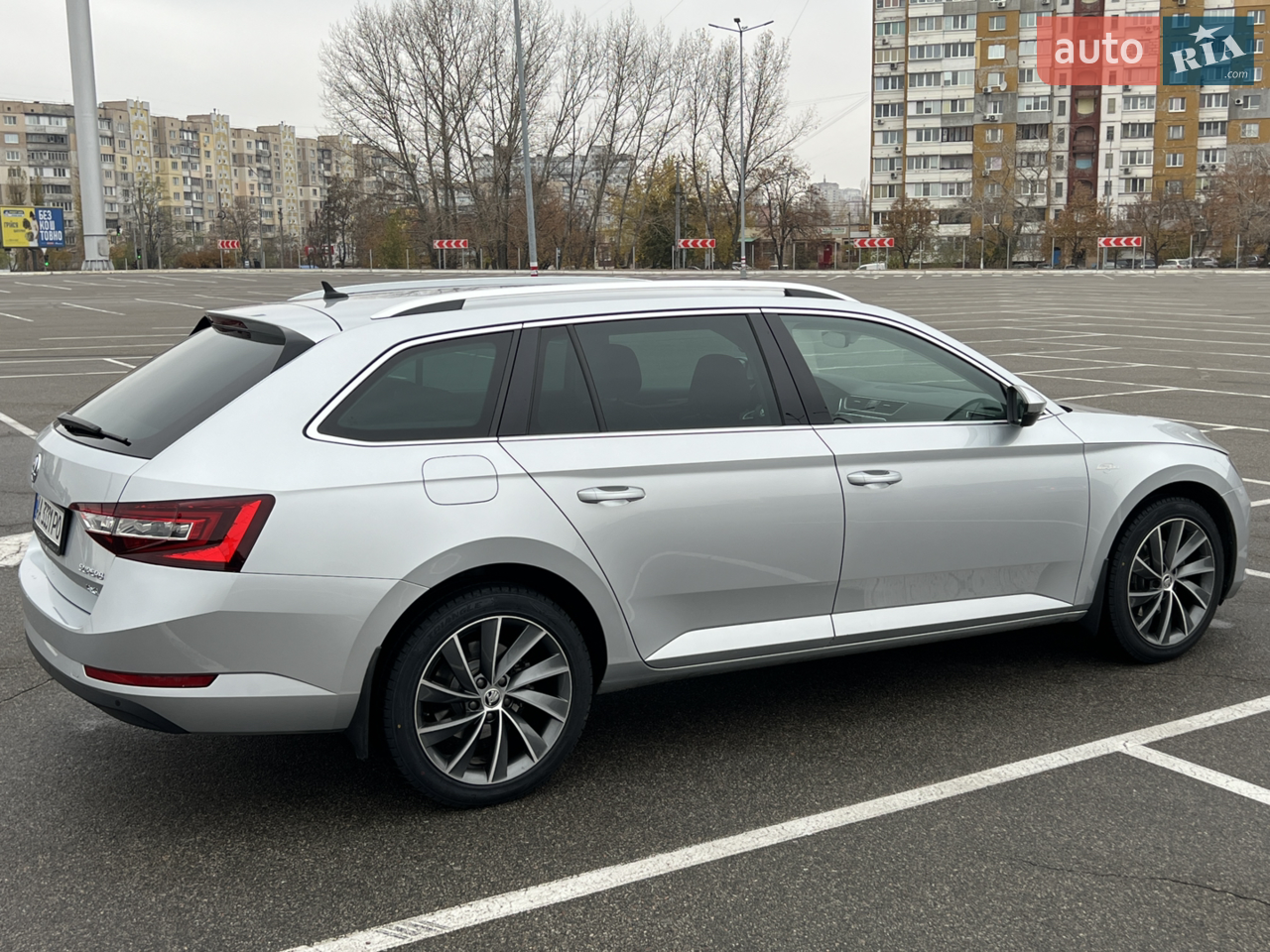 2019 Skoda Superb - мініатюра 2