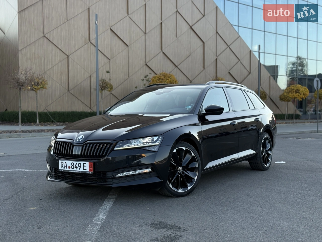 2020 Skoda Superb - мініатюра 2
