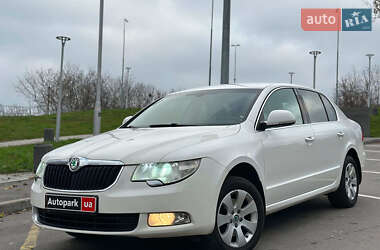 Skoda Superb 2012