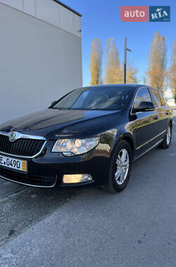 Skoda Superb 2012