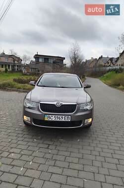 Skoda Superb 2012