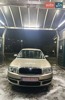 Skoda Superb  2003