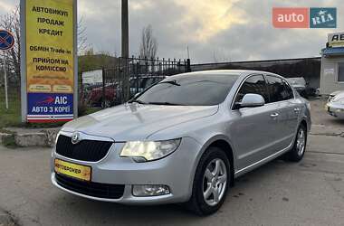 Skoda Superb  2012