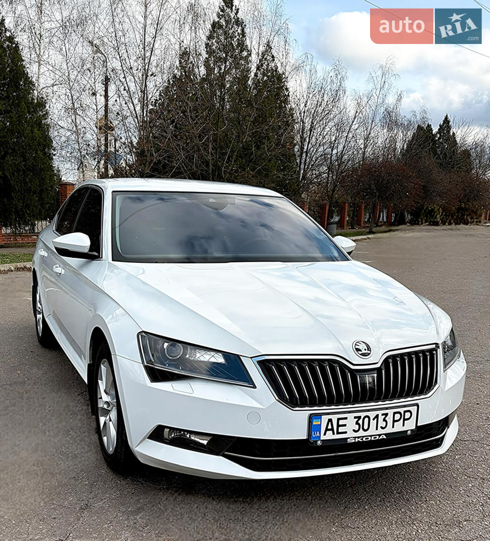 2016 Skoda Superb - мініатюра 2