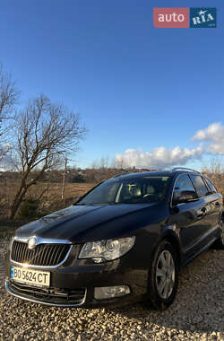Skoda Superb 2011