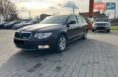 Skoda Superb  2012
