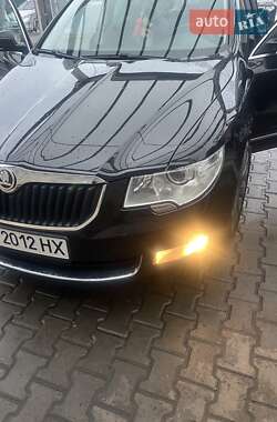 Skoda Superb  2012