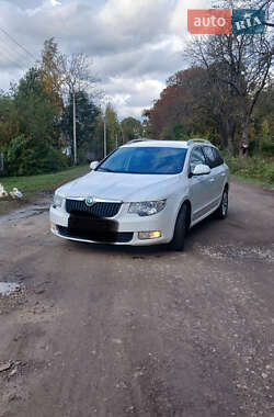 Skoda Superb 2012