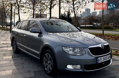 Skoda Superb  2012