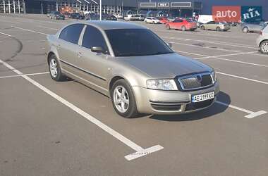 Skoda Superb  2005