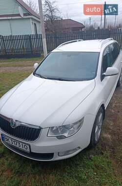 Skoda Superb  2011