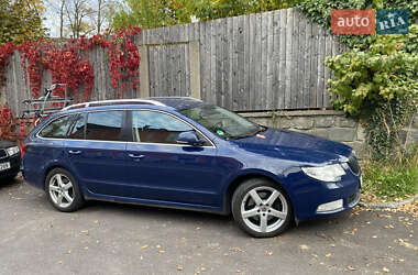 Skoda Superb  2011