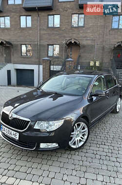 Skoda Superb  2011