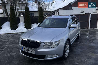 Skoda Superb  2012
