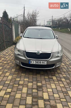 Skoda Superb  2012
