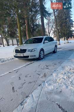Skoda Superb 2011