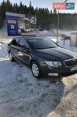 Skoda Superb 2011