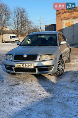 Skoda Superb  2005
